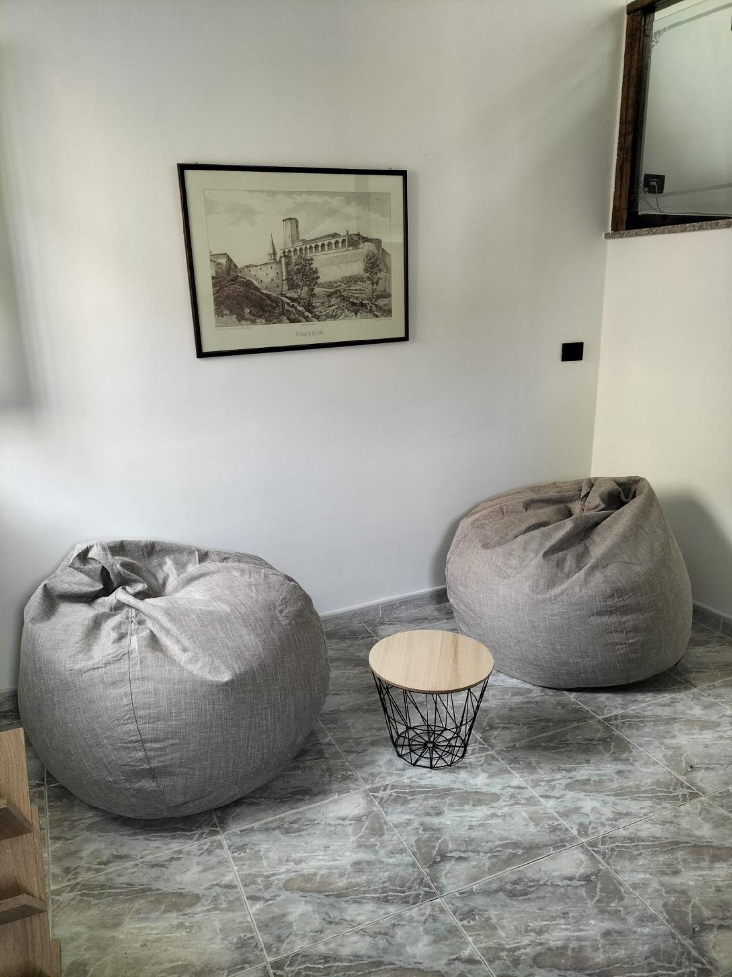 Piazza Varese Valentano Kültér fotó