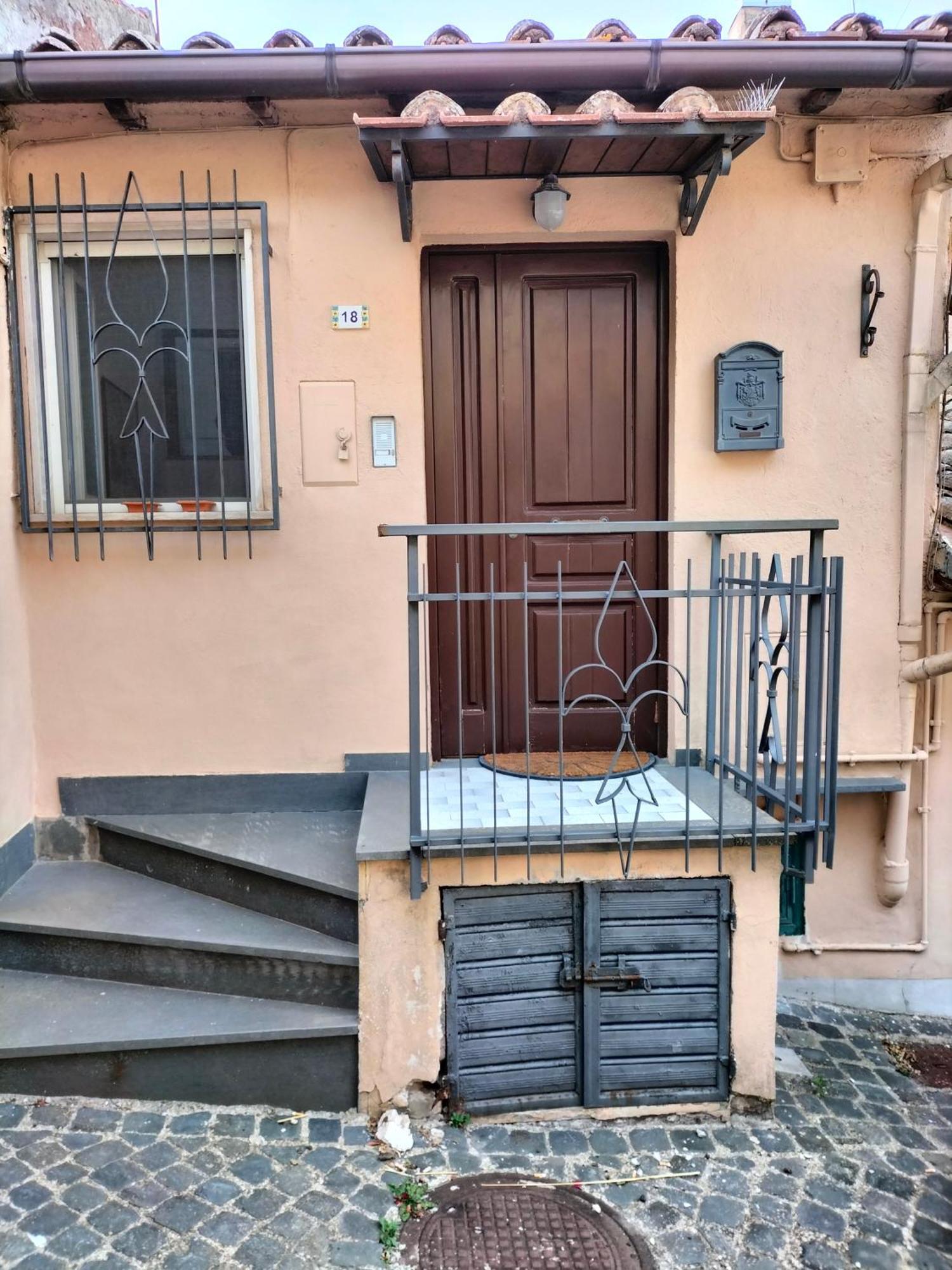 Piazza Varese Valentano Kültér fotó